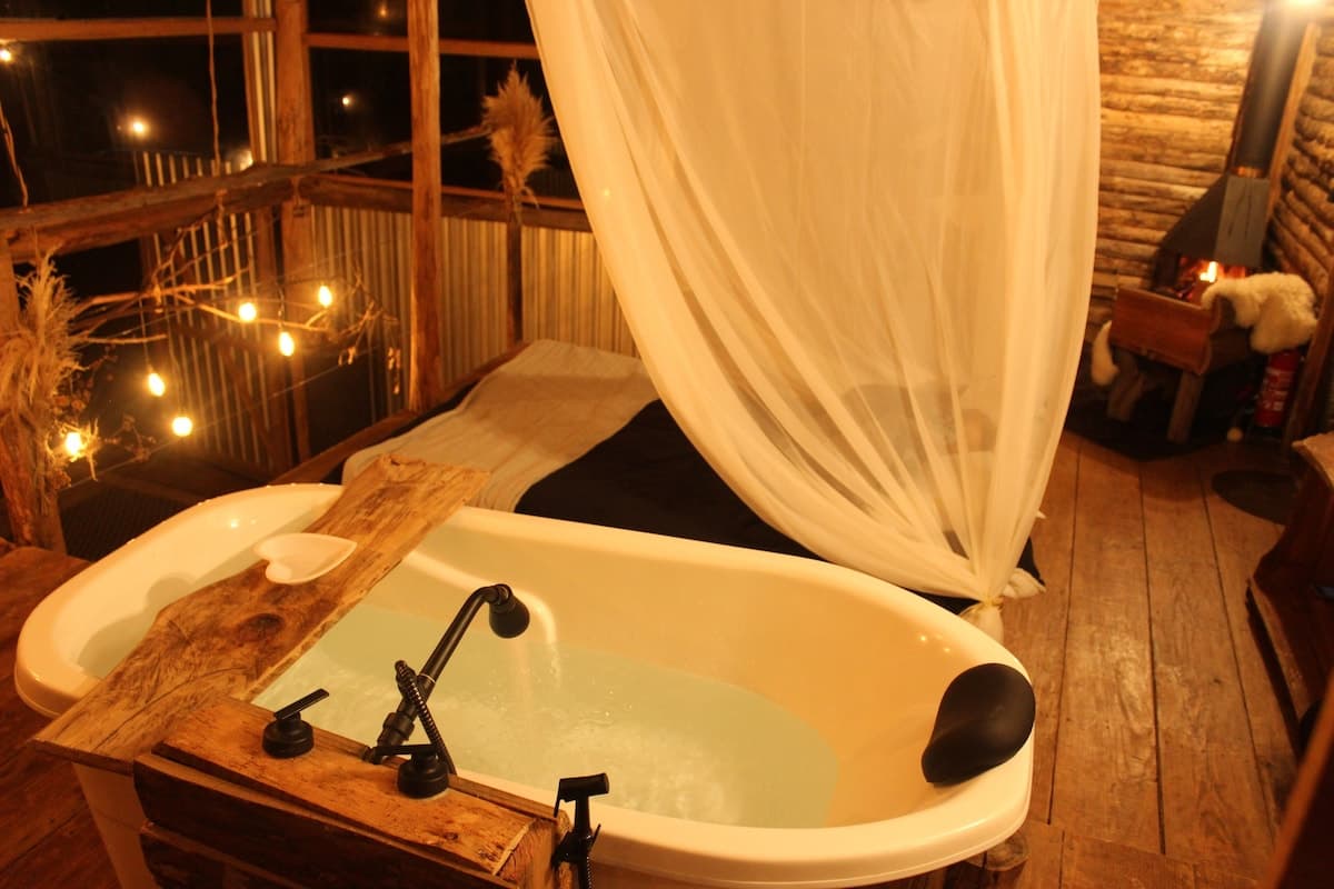 Bacon ipsum dolor amet t-bone kielbasa jowl ground round andouille tenderloin.