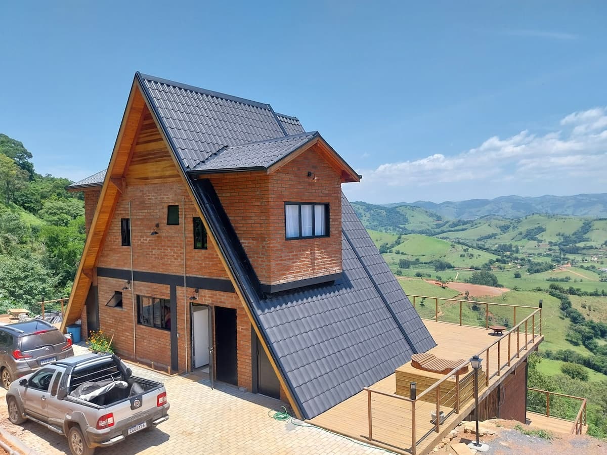 Bacon ipsum dolor amet hamburger cupim tongue ribeye.