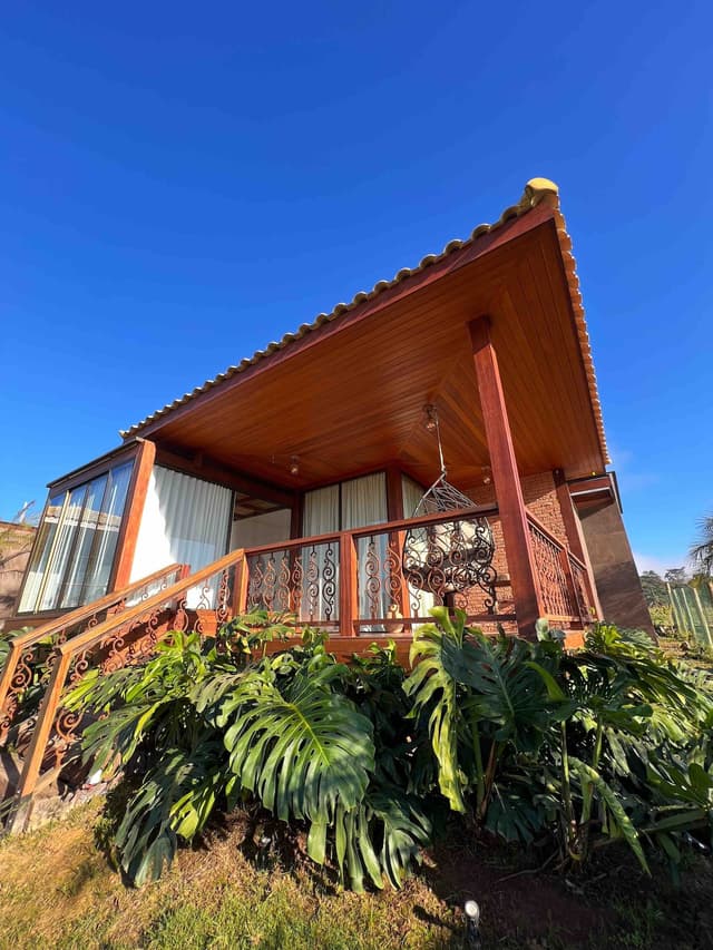 Bacon ipsum dolor amet pork loin ribeye chislic doner, beef ribs chicken corned beef burgdoggen tongue brisket.