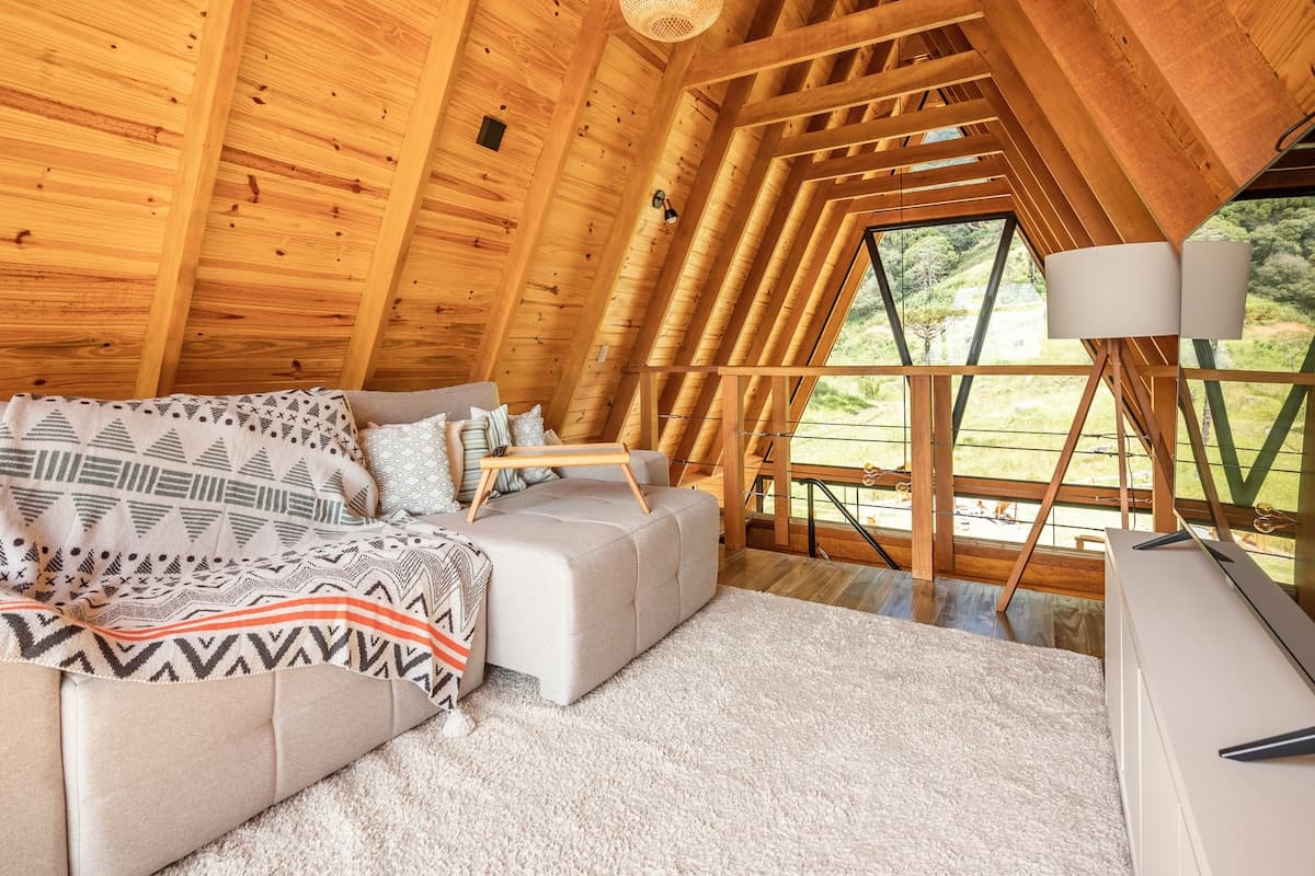 Bacon ipsum dolor amet flank ground round buffalo pancetta drumstick burgdoggen, bresaola andouille chislic venison turkey.