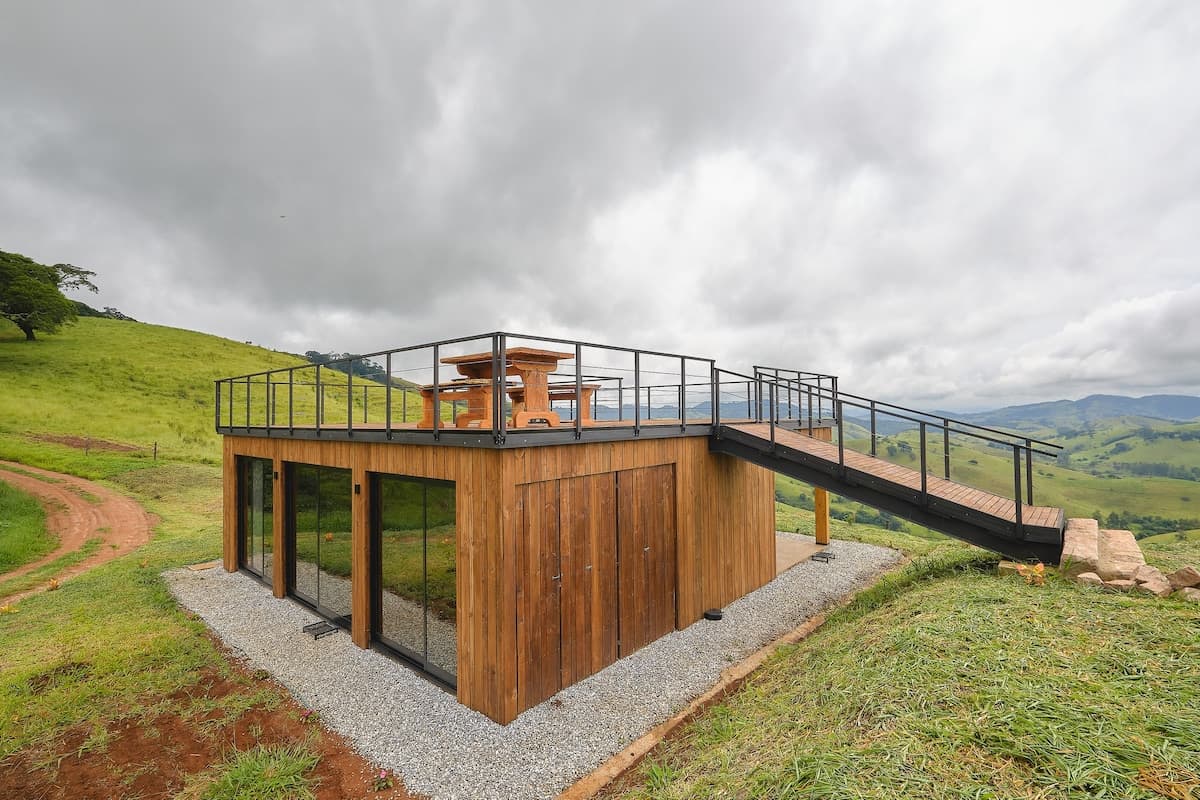 Bacon ipsum dolor amet chicken pig tenderloin short loin hamburger pastrami beef ribs turkey cupim biltong andouille boudin swine.